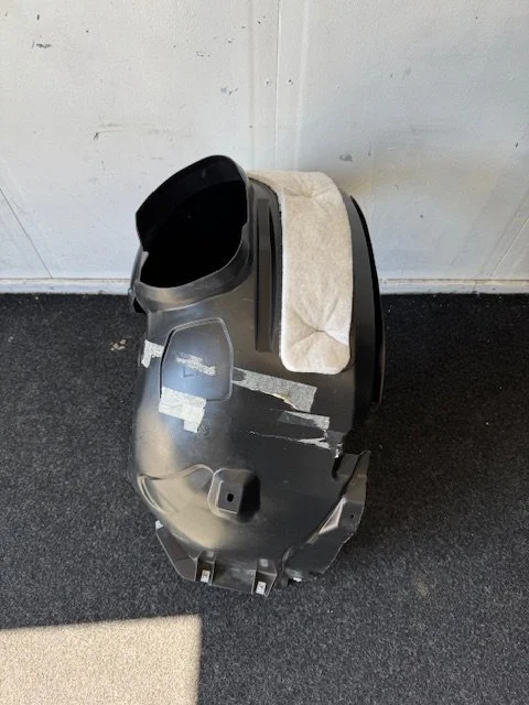 Ford Focus MK3 C-Max 2 Modderkuip Links Voor AM51-R16115-BG