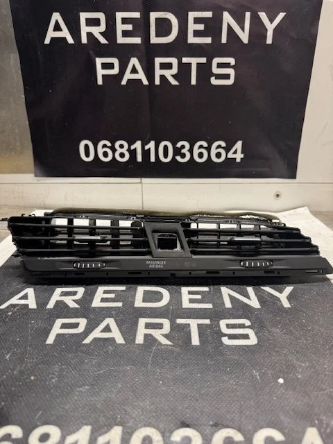 Volkswagen Touran 5T 5T1 Luchtrooster Dashboard 5TB819110