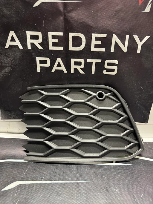 Volkswagen Golf 8 GTI GTD Bumperrooster Links 5H0853665L