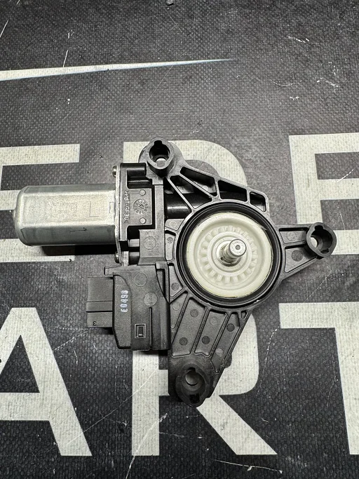 Mercedes W213 W205 W253 H293 Raammotor Rechts A2139060602