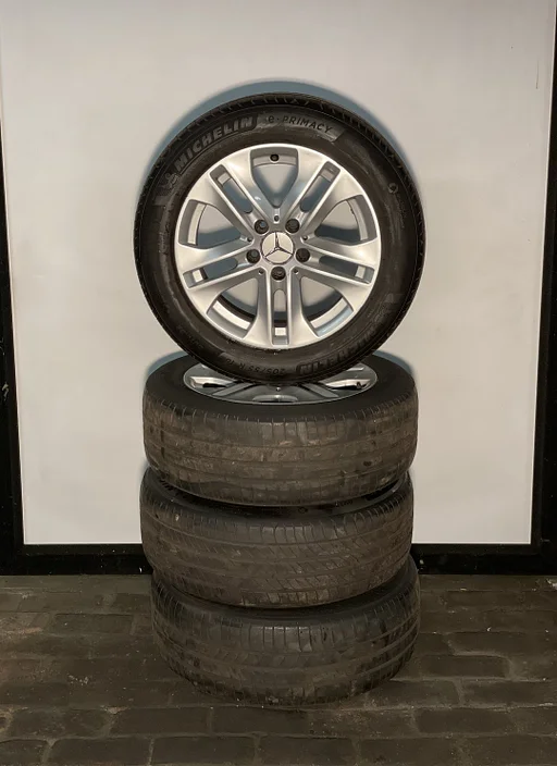 Mercedes 16" Lichtmetalen velgen Zomerbanden 205/55R16 5x112 Michelin E-Primacy