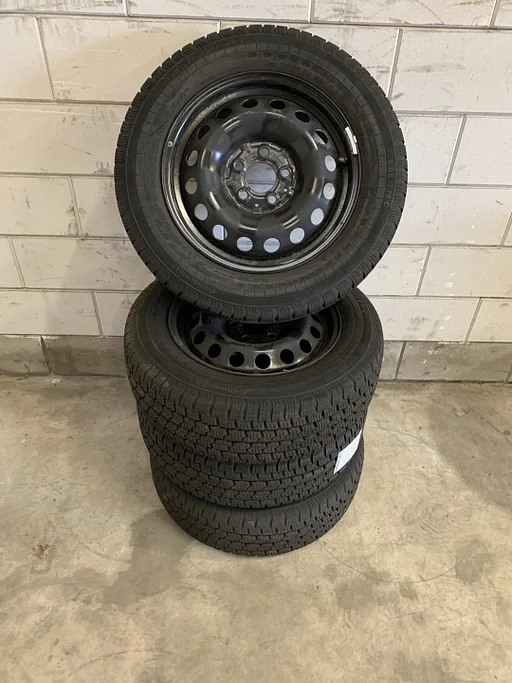 41. Mercedes Vito stalen velgen Beschikbaar