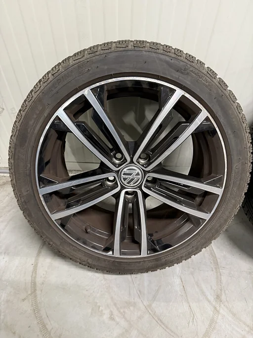 Volkswagen Golf 17” winterset