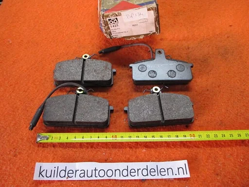 Remblokken voorzijde Suzuki Samurai Vitara X-90  Ferodo fdb906   00000A00906