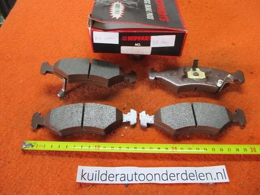 Remblokken voorzijde Kia Sephia Shuma Nipparts J3600301 0K20A3323Z