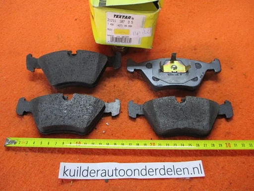 Remblokken voorzijde Audi 100 c3 200 c3 Peugeot 605 Textar 21211187   441698151E