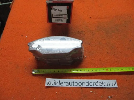 Remblokken voorzijde Toyota Dyna 100 Hiace III VW Taro Nipparts 3602047   0446526060
