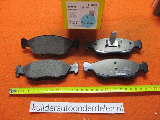 Remblokken voorzijde Citroen Saxo Xsara Peugeot 106 205 306 Textar 2182702    415188
