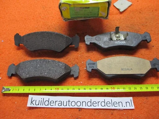 Remblokset Voorzijde Ford KA Fiesta III Fiesta IV Textar 1010502