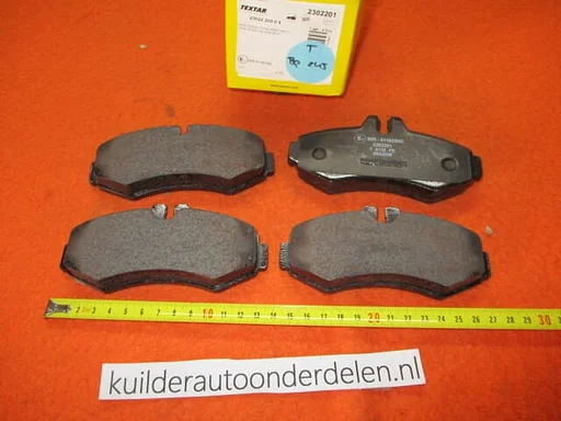 Remblokken voorzijde Mercedes V klasse  en Vito w638 Textar 2302201  0004200120