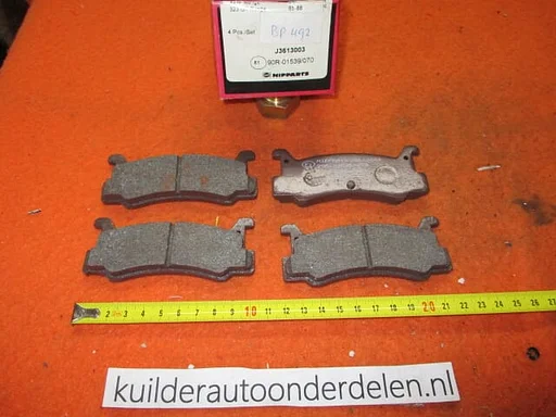 Remblokken achter Mazda MX-3  323III Daihatsu Gran Move BP492 J3613003  0449287705