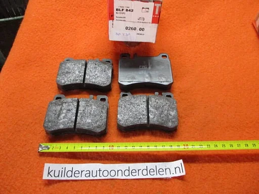 Remblokken voorzijde Mercedes SL R107 bp528 FTE blf842  0014200320