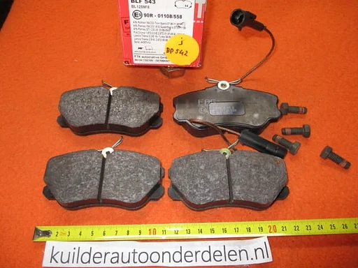 Remblokken voorzijde Fiat Croma 154 Lancia Thema 834 BP542 FTE blf543 5892313