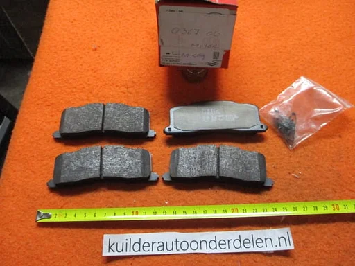 Remblokken achter Toyota Previa I BP589 FTE BLF707  0446628020