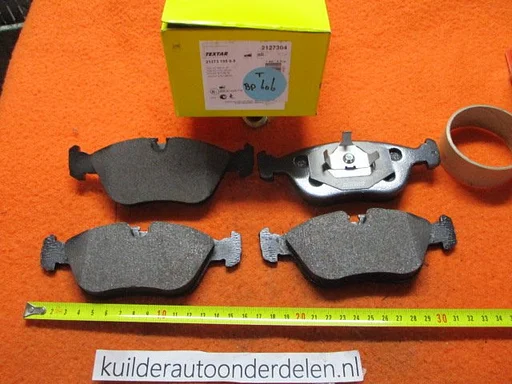 Remblokken voorzijde Volvo 850 C70 S70 V70 I  BP606 Textar 2127304 9485267