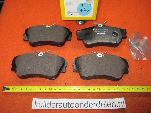 Remblokken voorzijde VW Transporter T4 BP607  Textar 2147902  701698151D