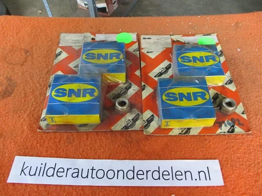 2XWiellager voorzijde Renault 12 15 18 20 Merk SNR