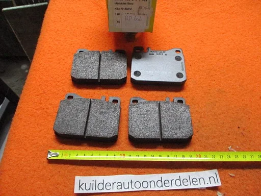 Remblokken voorzijde Mercedes W114 W115 W116 R107 W123 Textar BP646  0004206320
