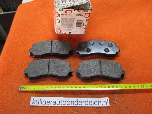 Remblokken voorzijde Mitsubishi Sapporo Toyota Celica BP661 BP5512 MB150673 P54002