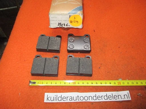 Remblokken achter Mercedes oudere modellen BP679 QH blf126 0004201620