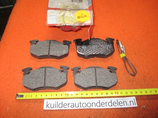Remblokken voorzijde Renault clio I Twingo I super 5 QH bp682 bp379 2109601   7701202213