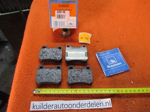 Remblokken achter Mercedes W124 C124 W201 W202 ATE BP697 2068701  0004209820