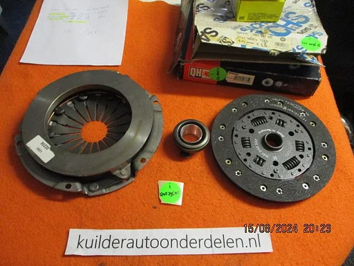 Koppelingset Mercedes 190 w201 w124 w123 QKT395AF 3000111001 2012500301
