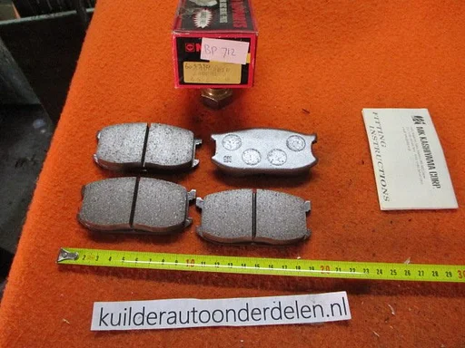 Remblokken voorzijde Mazda 323 II Nipparts J3603016 BP712   B00149280