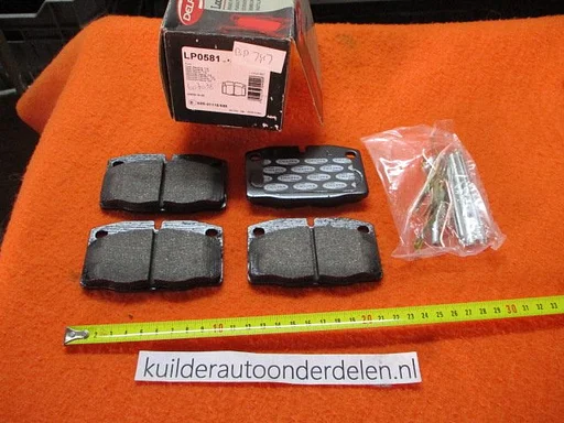 Remblokken voorzijde Opel Ascona C Kadett E Manta B bp747 Delphi LP0581 1605496