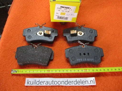 Remblokken voorzijde Opel Monza Omega A Senator A en B BP754 Textar 212225175  1605612