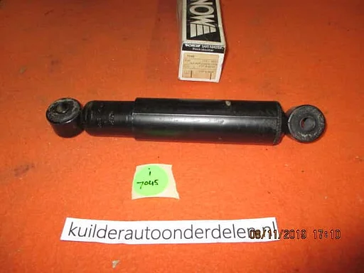 Nieuwe schokdemper achter VW Type I Kever Monroe