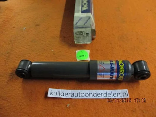 Nieuwe schokdemper achter Peugeot 106 Citroen AX Monroe Gasdruk