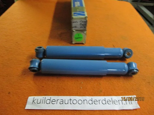 Nieuw set schokdempers achter Lada Niva KYB