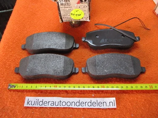 Remblokken voorzijde Fiat Croma BP978 ABS37495 77363627