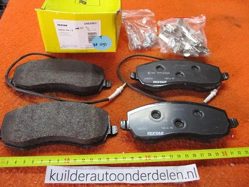 Remblokken voorzijde Citroen C8 Peugeot 807 BP1293 Textar 2483901 425394