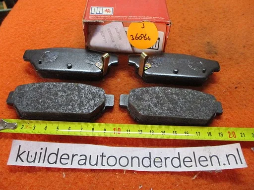 Remblokken achterzijde Mitsubishi Carisma Colt IV Lancer V  36864 QH bp798  MB928314