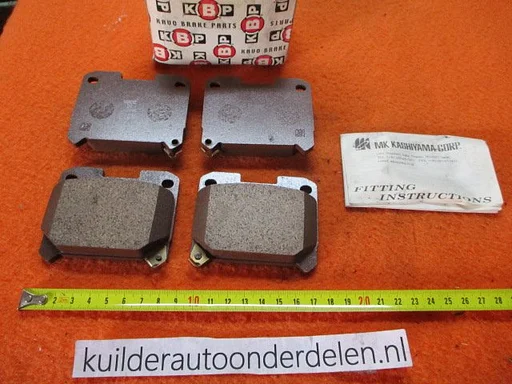 Remblokken achter Toyota Celica Turbo Supra A8 Bi Turbo  36936 Kavo parts  0446614040