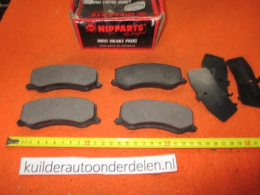 Remblokken voorzijde Suzuki Swift I  1.3GTi  37017 Nipparts J3608010  5520060B50