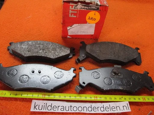 Remblokken voorzijde Chrysler Voyager II  38522  FTE blf942  4423812