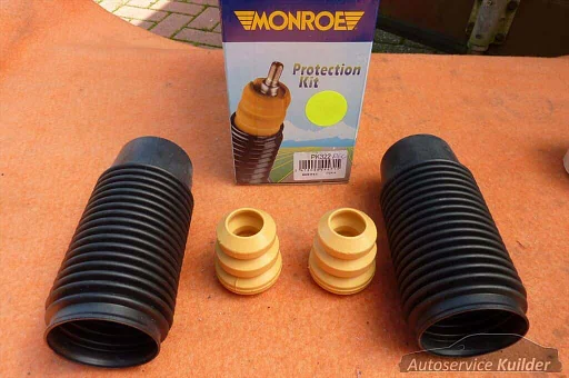 Set veerpoothoezen voorzijde Subaru Legacy Nieuw Monroe