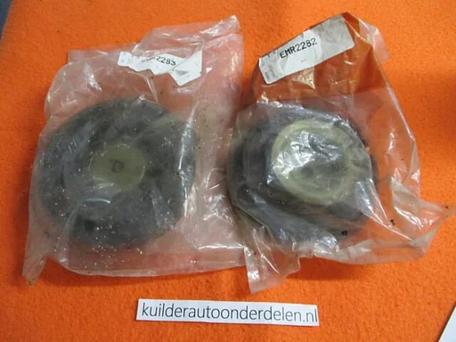 Veerpootlager voorzijde L+R Peugeot 605 QH