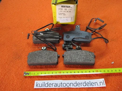 Remblokken voorzijde Lancia Prisma Seat Ibiza I Marbella Ronda TEXTAR 2070816525 SE022165081A