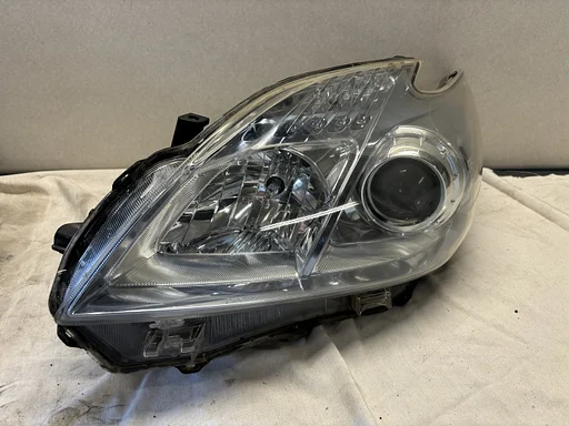Toyota Prius Koplamp Links 47-29 HCHR-730