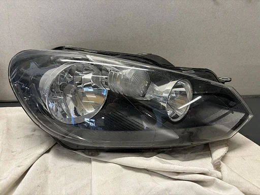 Volkswagen Golf Koplamp Rechtsvoor 5K2941006H