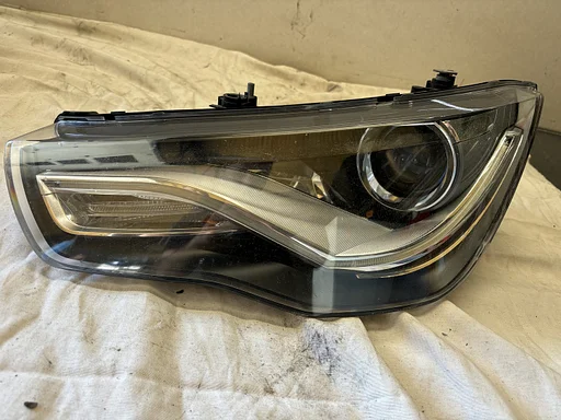 Audi A1 Linker Koplamp Compleet 8X0941003