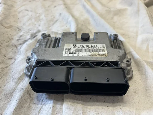Volkswagen Golf V Computer Motormangement 03C906022K