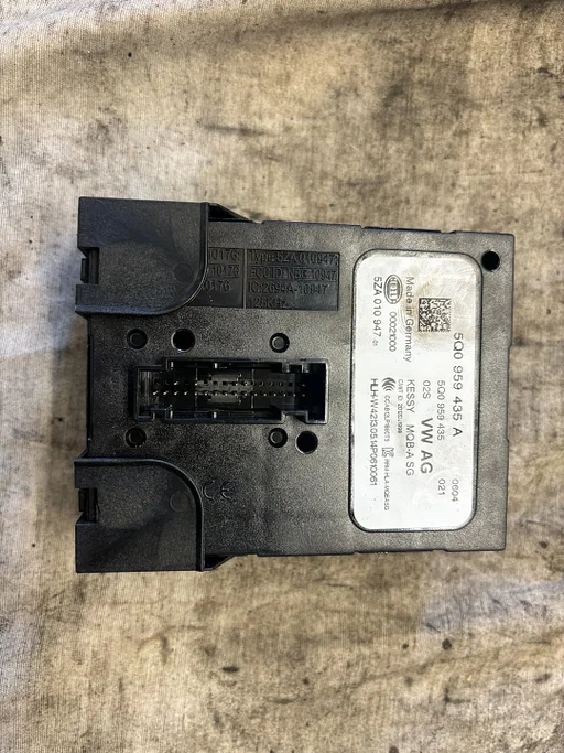 Volkswagen Golf VII (AUA) Centrale Deurvergrendelingsmodule 5Q0959435A