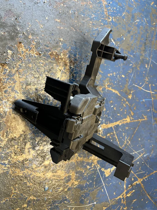 Audi A1 (8X1/8XK) Zekeringkast Steun 6R0915343C