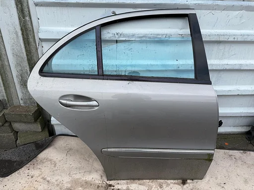 Mercedes E-Klasse 211 Deur Rechtsachter 4-deurs