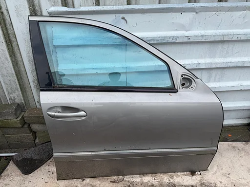 Mercedes E-Klasse 211 Deur Rechtsvoor 4-deurs